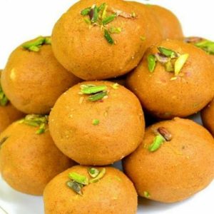 dadi-sa-traditional-besan-ladoos